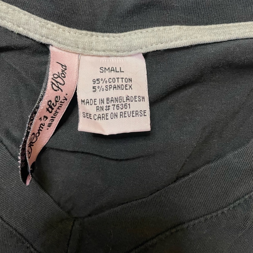 Moms the word maturinty size small v-neck black short sleeve t-shirt - Picture 5 of 6